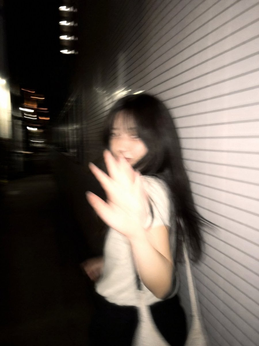 Ultra-realistic candid smartphone photo, 3:4 vertical. Original non-i…